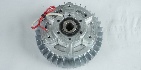 磁粉剎車器在自動(dòng)模切機(jī)中如何提升運(yùn)行效率？